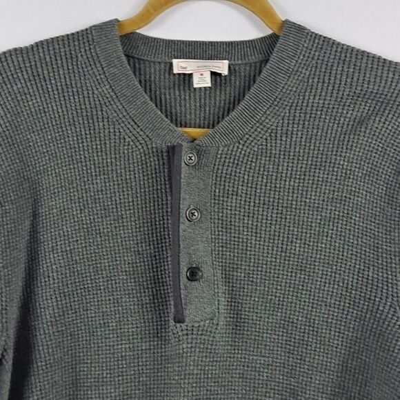 Gap Mens henley top NWOT - Picture 2 of 11